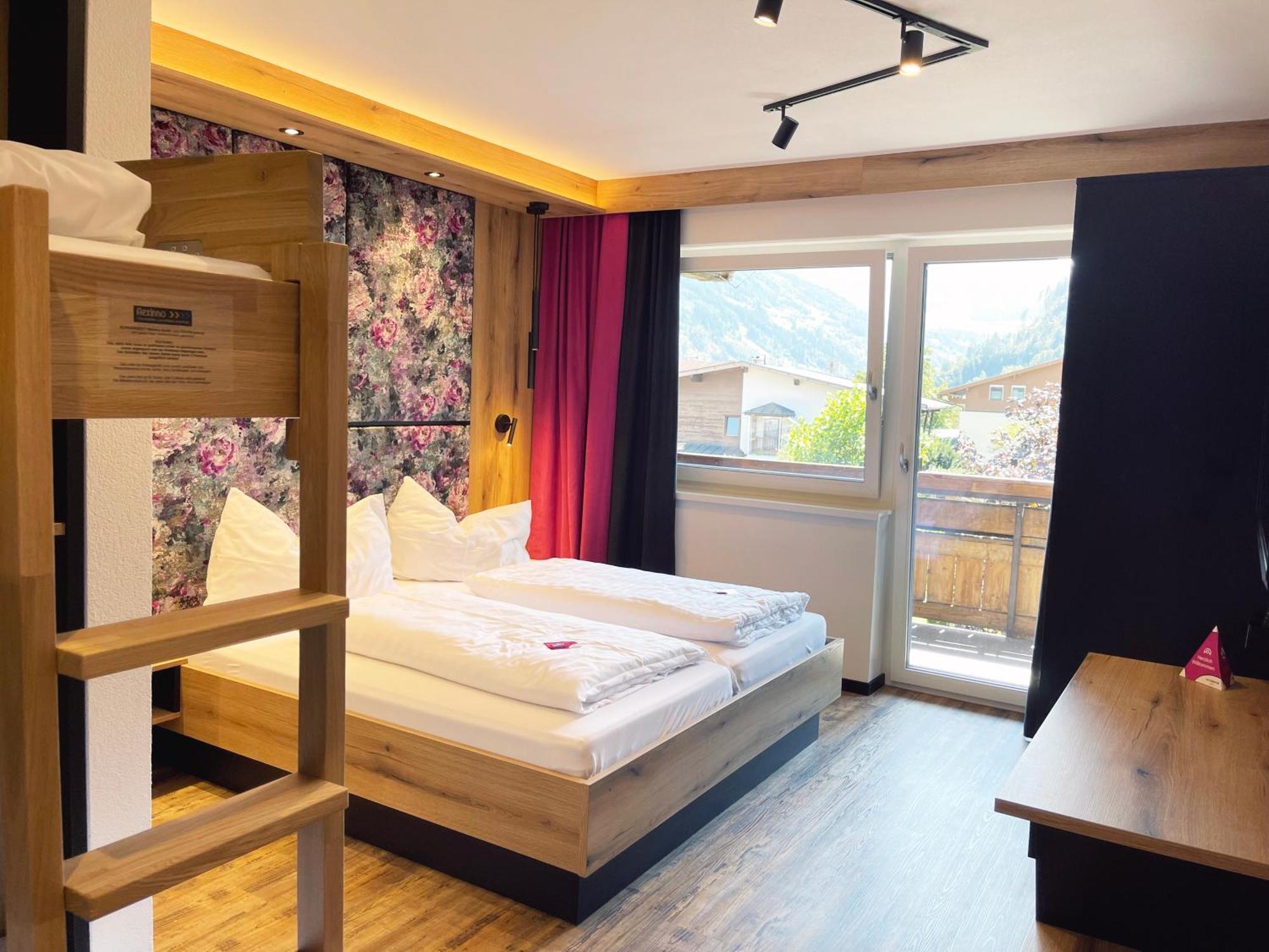 First Mountain Hotel Zillertal Aschau Im Zillertal Luaran gambar
