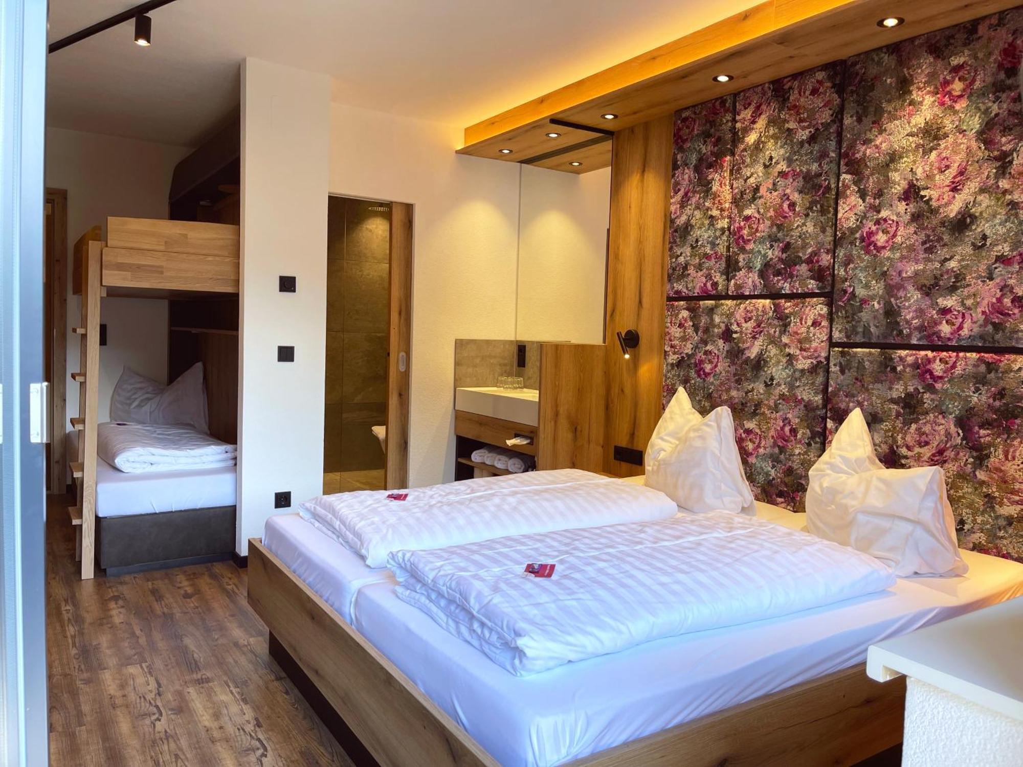 First Mountain Hotel Zillertal Aschau Im Zillertal Luaran gambar